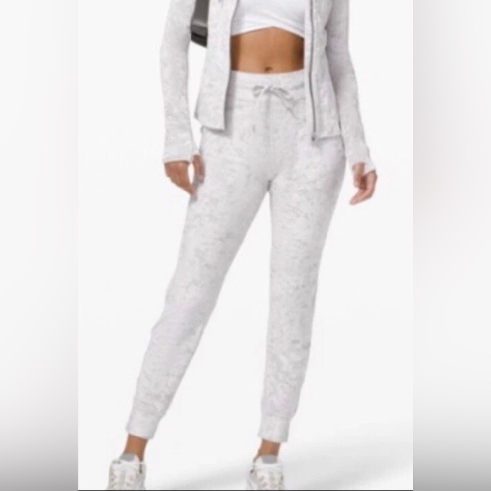 lululemon athletica~Chrome~NWOT